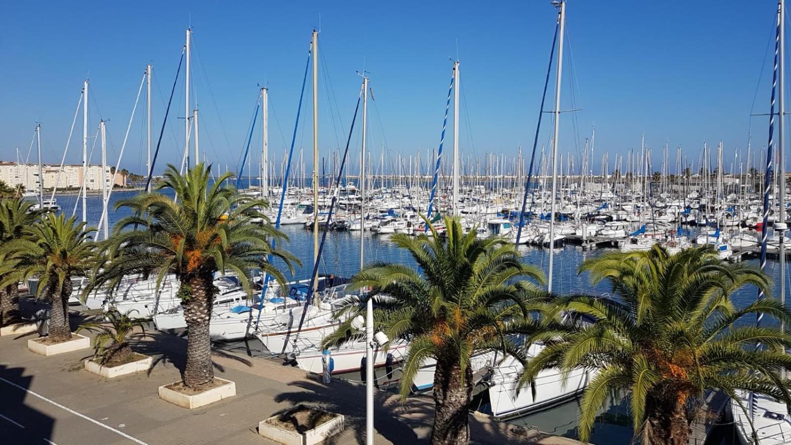 Apartmán T2 Sur Le Port Avec Parking Gruissan Exteriér fotografie